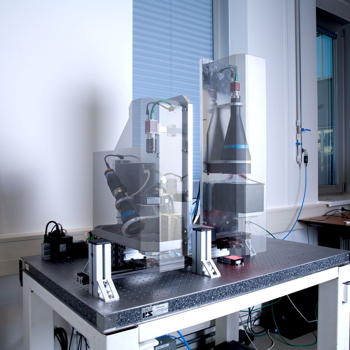 focal-case-inspection system for light connectors