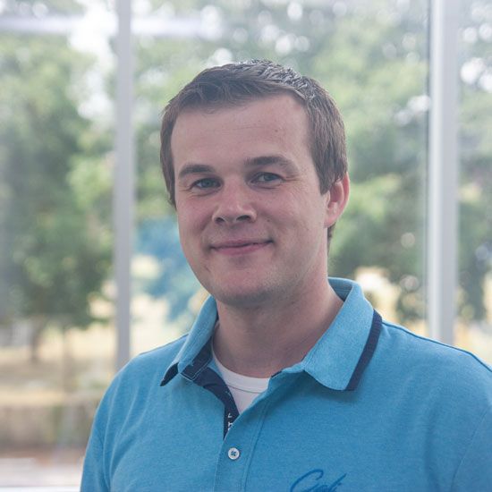 Contact--marktsegment-fine-steering-mirror-Marko-van-Dalfsen